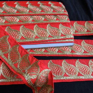Indische Spitze, Dekorative Borte, Bastelband, Sari Borte, Verzierung, Stoffspitze, bestickte Paisley Zari Borte - 7 Meter