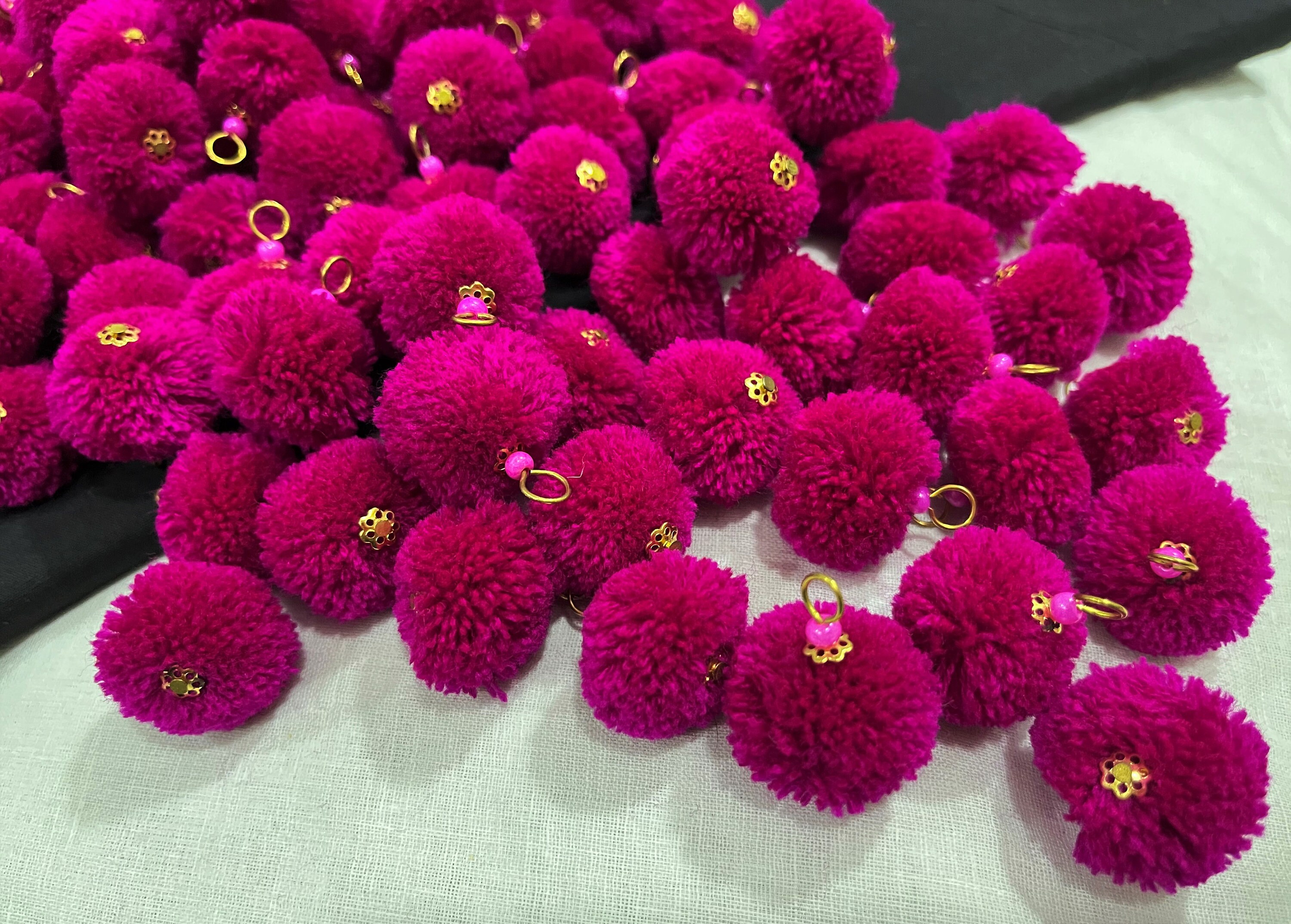 120 Pompon In Pelo 20 Mm - Palline Soffici Colorate Per Fai Da Te, Artigianato, Decorazioni Pasqua E Natale - Rosa Scuro E Altri Colori