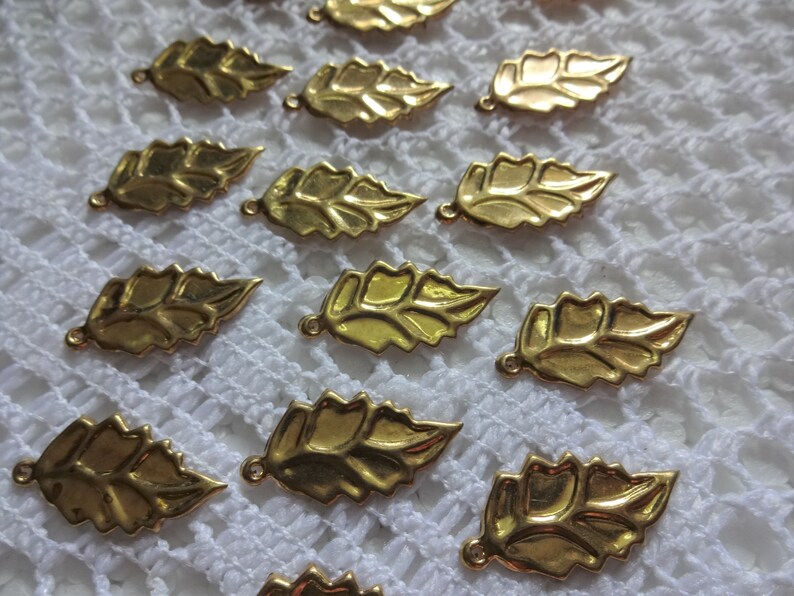 Jewelry Supplies Big Leaf Charms Leaf Pendant Gold Plated Indian Brass Charms 100 Pcs Brass Leaf Charms