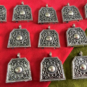Antique Silver Tone Metal Pendants, Ethnic Necklace Pendants, Tribal Jewelry Supplies, Bohemian Jewelry Connectors - set of 10