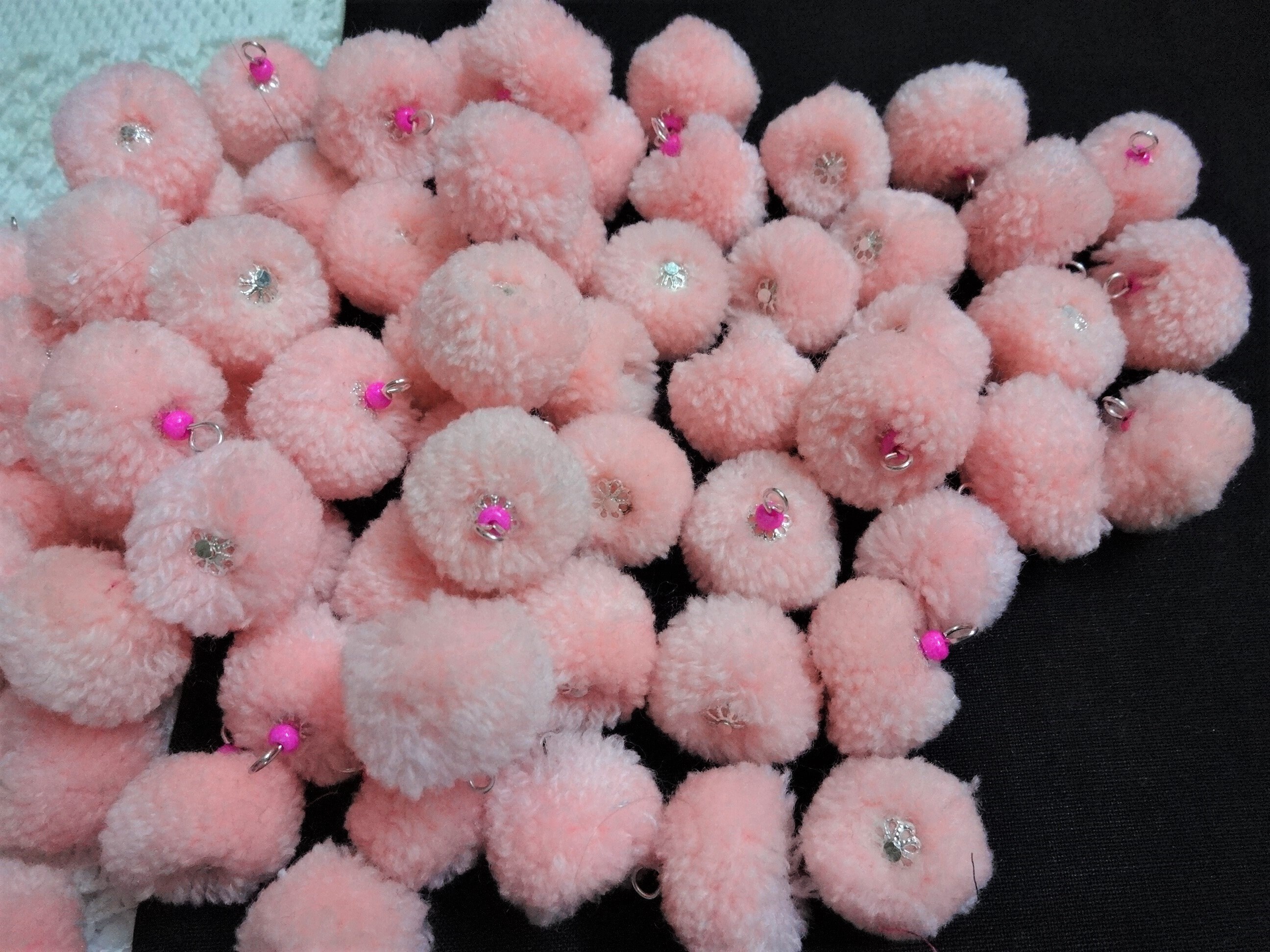 12 Palline Di Pompon Soffici In Lana Bianca - Diametro 70mm Per Decorazioni Fai Da Te, Festività E Artigianato
