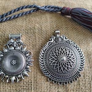 Antique Silver Tone Metal Pendants, Ethnic Necklace Pendants, Tribal Jewelry Supplies, Round Metal pendants - set of 2