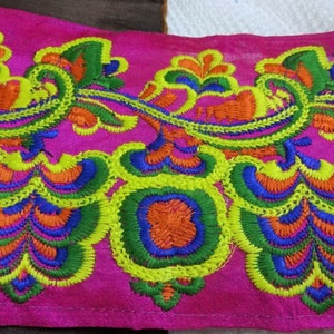 Dentelle brodée indienne, garniture large de 6.5 », frontière de Sari, dentelle de tissu de Boho, dentelle décorative, ruban indien, garniture brodée - 1 yard