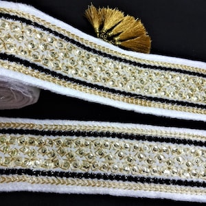 インド刺繍レース、ゴールドザリトリム、クラフトリボン、サリーボーダー、装飾、ベルベット生地レース、装飾レース - 1メートル