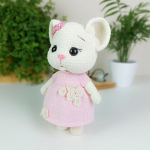 Muis haakpatroon met jurkje, muis amigurumi patroon, breipatroon, haak speelgoed patroon, knuffel, Engelse PDF afbeelding 2