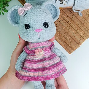 Muis haakpatroon met jurkje, muis amigurumi patroon, breipatroon, haak speelgoed patroon, knuffel, Engelse PDF afbeelding 9