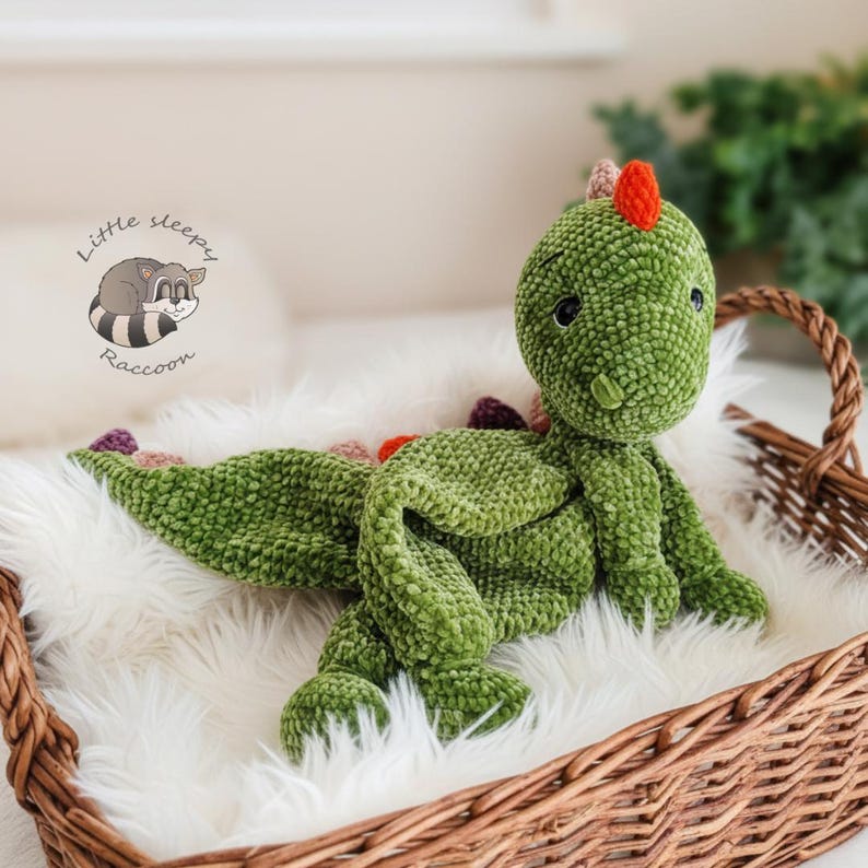 Wzór na szydełkową kołdrę z dinozaurem – Amigurumi Lovey Comforter w formacie PDF w 4 językach zdjęcie 5