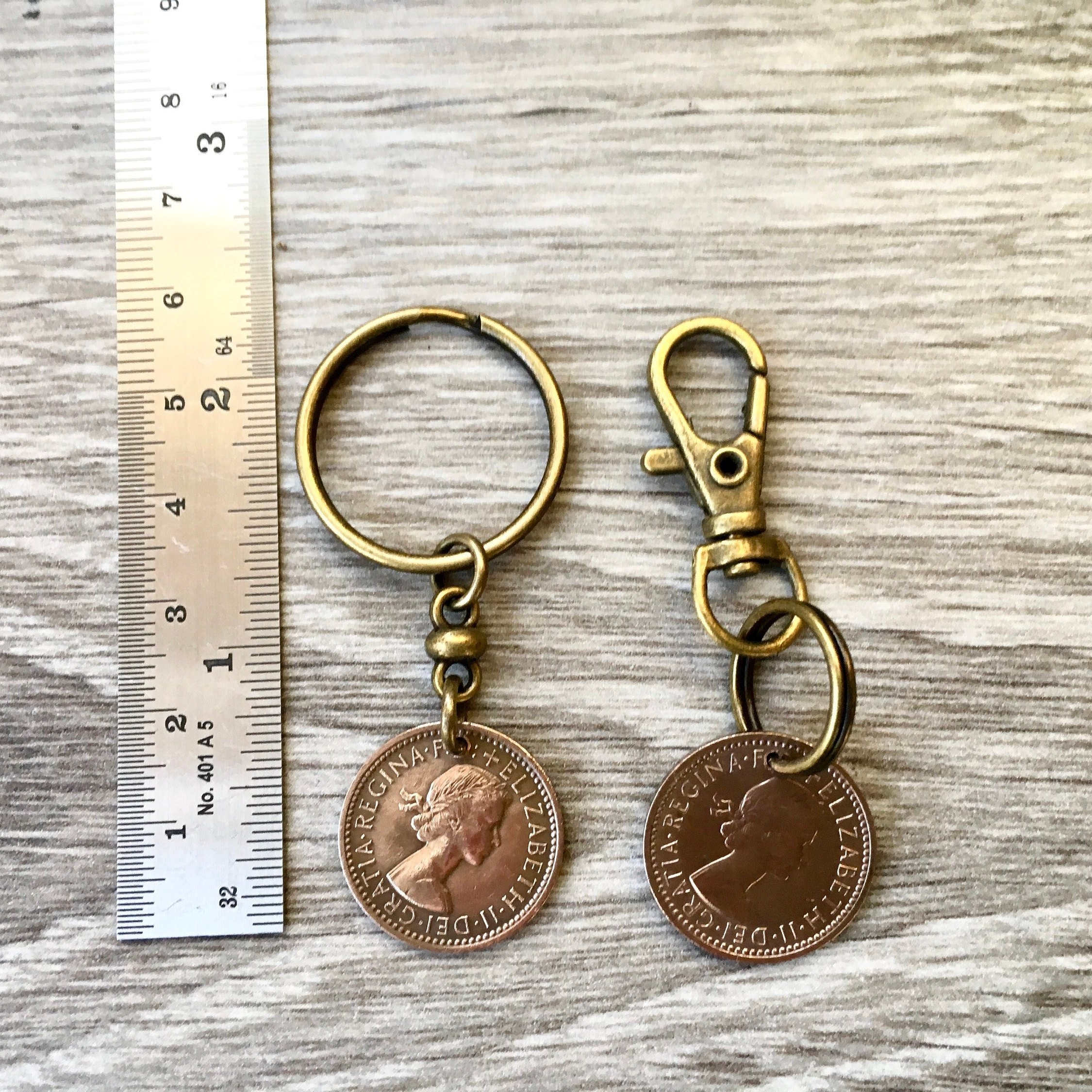 COIN KEYRING - BRITISH FARTHING KEY RING YOUR CHOICE OF YEAR - Foto 8