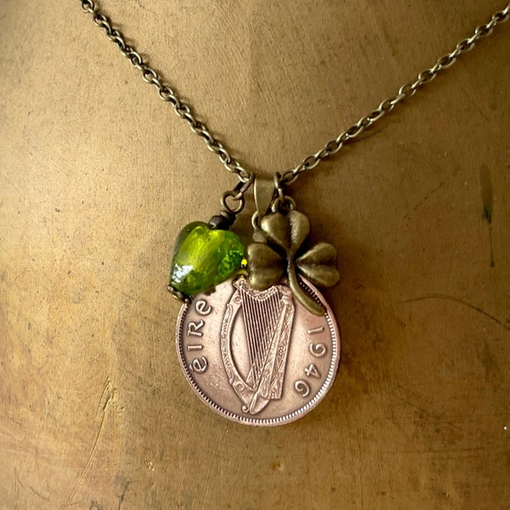 1946 Irish half penny coin green glass heart and shamrock charm pendant necklace