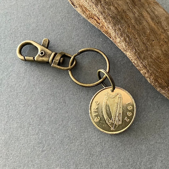 1992 Irish 20p coin key ring clip, a perfect gift for 32nd birthday or anniversary,