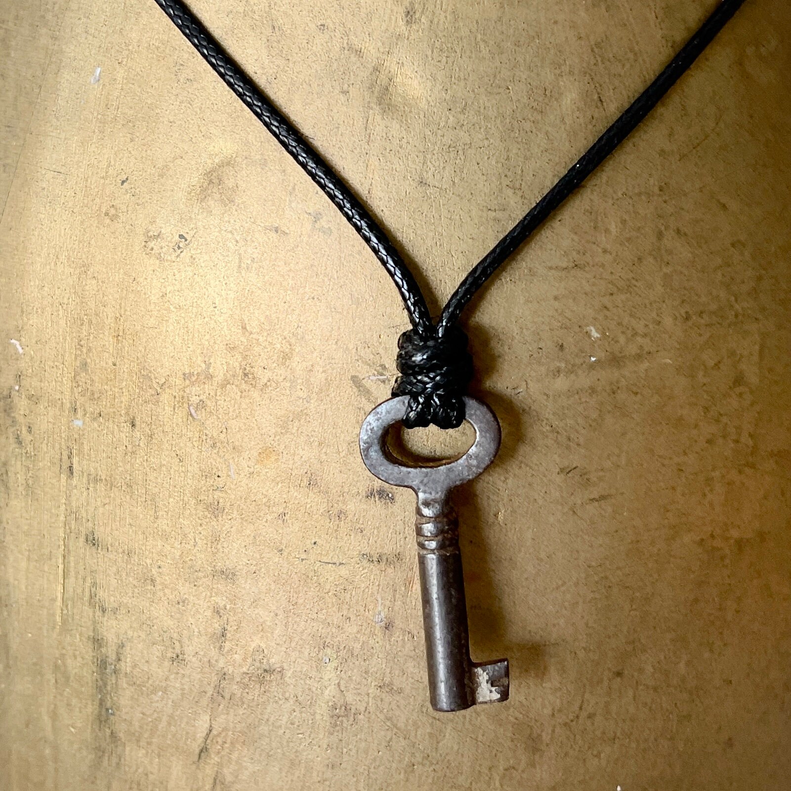 Mens skeleton key necklace sale