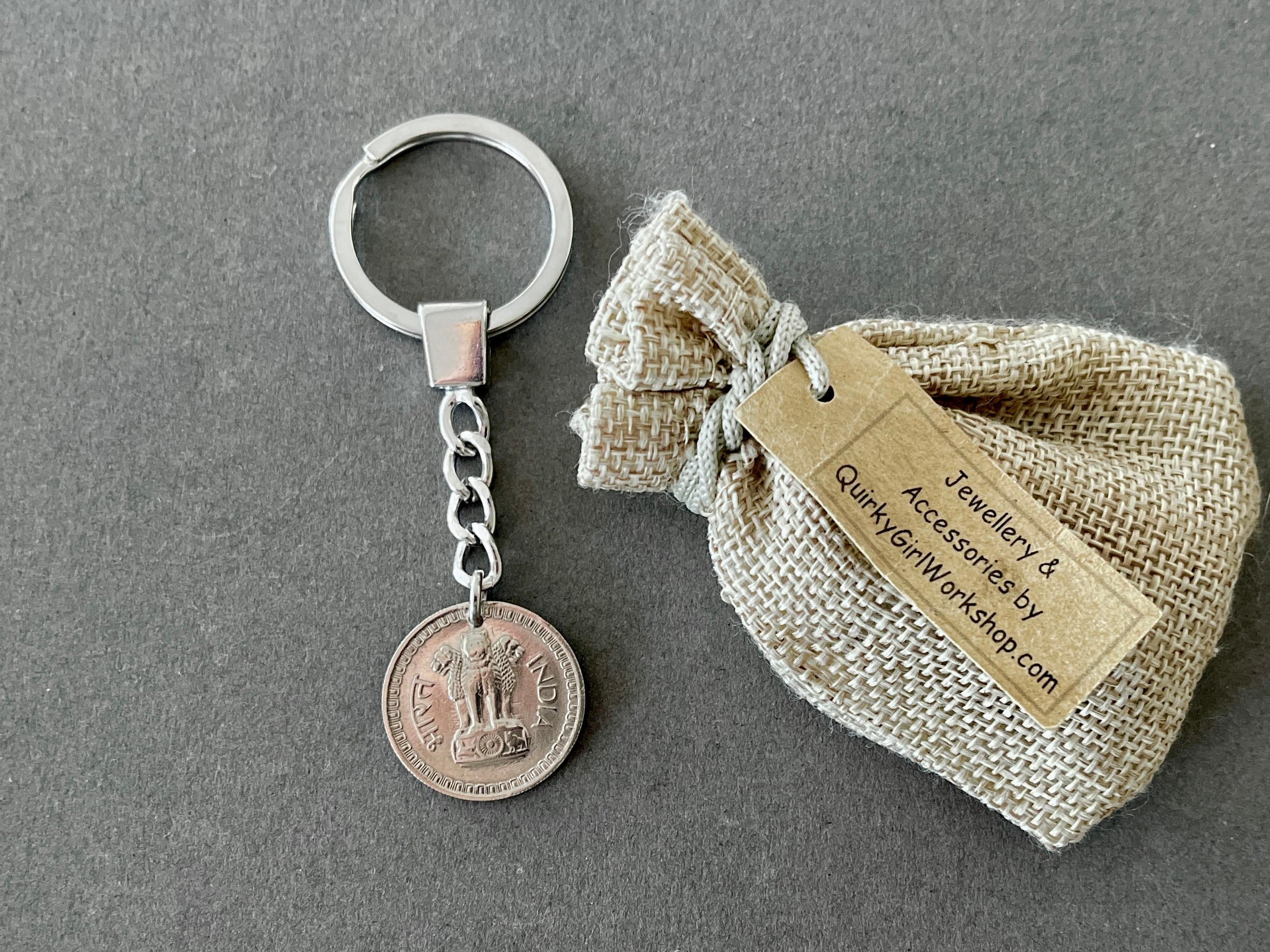 1963 50 Naye Paise Coin From India Keyring 60th Birthday Or 1963-50-naye-paise-coin-from-india-keyring-60th-birthday-or