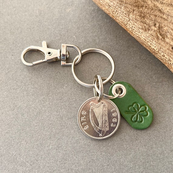 1962 Irish shilling and shamrock keychain, keyring a perfect 62nd birthday or anniversary gift, for someone who’s heart is in Ireland