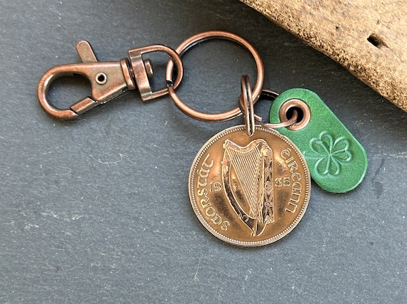 1935 Irish penny ( pingin ) and shamrock key chain, key ring or clip, a perfect gift for someone with Irish heritage