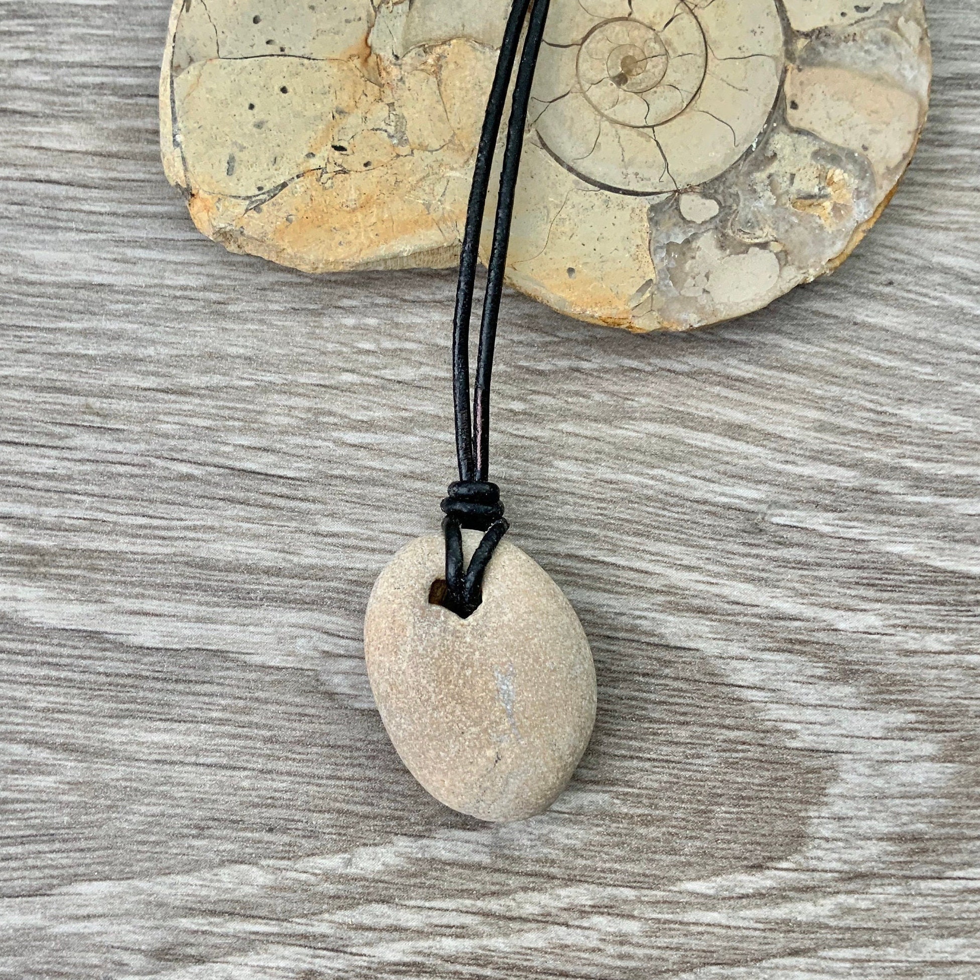 Leather stone necklace deals