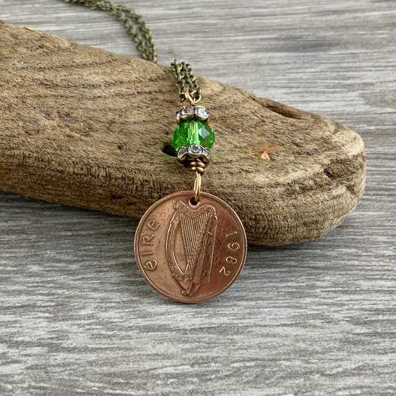 1982 Irish penny necklace, 42nd birthday gift idea, Celtic jewellery, lucky Ireland coin, 41st anniversary present for a wife or girlfriend