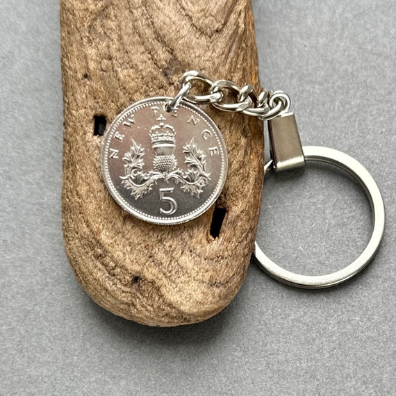 1975 British five pence coin keychain, Scottish thistle keyring, Scotland a perfect 59th birthday or anniversary gift