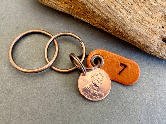 7th anniversary gift, USA copper wedding anniversary, 7 years married, 2016 or 2017 coin key ring United States penny clip key chain