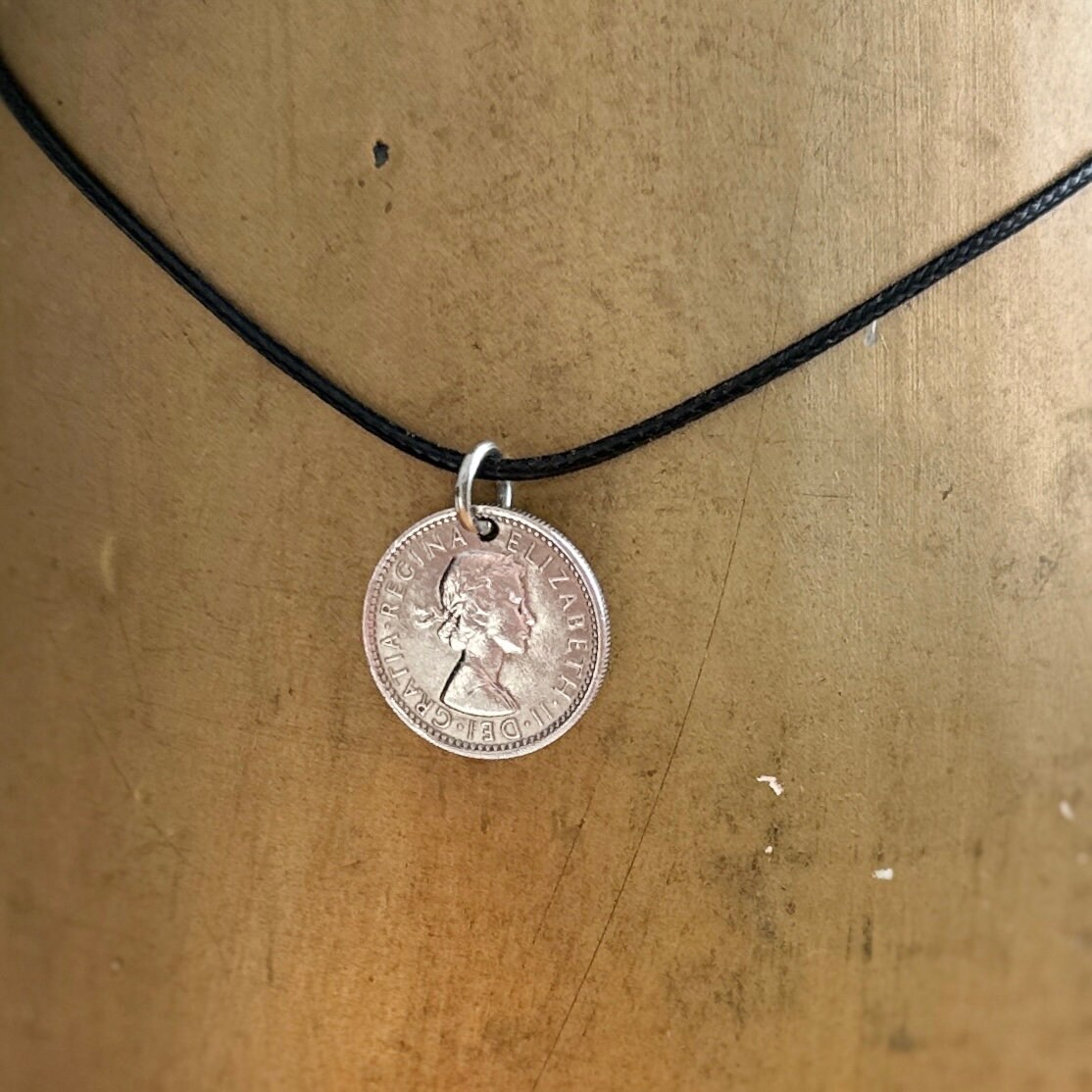 1964年製シックスペンスコインネックレス:幸運の英国マネーペンダント