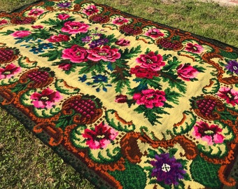 Bessarabian kilim handmade. Ukrainian traditional floral kilim. Hand woven rug with flowers. Kilim with roses. Colorful kilim Sheep wool rug