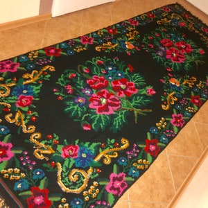 Bessarabian kilim handmade. Ukrainian traditional floral kilim. Hand woven rug with flowers. Kilim with roses. Colorful kilim Sheep wool rug