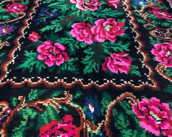 Vintage handwoven wool rug carpet. Moldova carpet- Floral kilim - Romania Kilim Bessarabian Kilim. Vintage Kilim, rose kilim rug