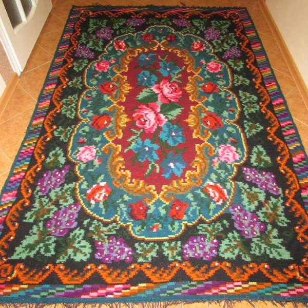 Antique flat woven Romanian Bessarabian carpet, kilim, antique wool carpet from Moldova