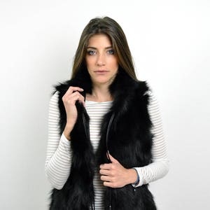 Schwarze Ärmellose Jacke für Frauen aus echtem Fuchsfell. Handgemachte stylische Echtfellweste, ein tolles Geschenk für sie Bild 1