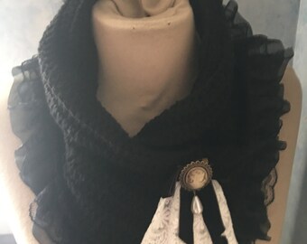 col, tour de cou, snood, camée, victorien, noir, froufrou