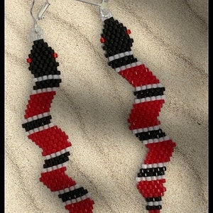 Snake Seed Beaded Earrings, Brick Stitch Earring, Southwestern Earrings, Snake Earrings, Eye-Catching Earrings, Beadwork Earrings, Bead4fun