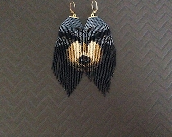 Boucles d'oreilles franges avec perles de rocaille abstraites ours noir - Perlage Brick Stitch - Bijoux Animal
