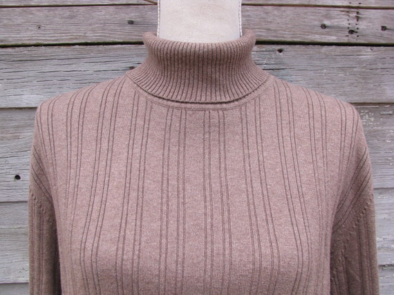 vintage Cotton Turtleneck/Brown Long Sleeve Top/s… - image 3