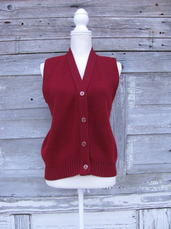 vintage Knit Button Down Sweater Vest/Cranberry Re