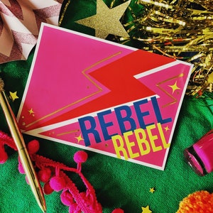 Cartolina Rebel Rebel, stampa A6 di testi di David Bowie, stampa illustrata di citazioni musicali, dettagli dorati, cartolina colorata di canzoni pop, fan art