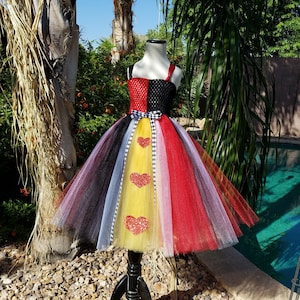 Queen of Hearts tutu dress/Queen of Hearts costume/Alice in Wonderland character/Queen of Hearts Tutu/Queen of hearts outfit/Queen of Hearts