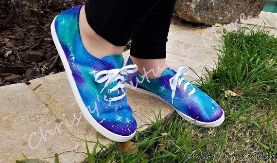 galaxy tennis shoes