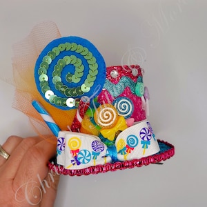 Candyland mini top hat/Candyland hair accessory/Candy Themed top hat/Candy outfit/Candy tutu/Candyland top hat/candyland costume/candy hat