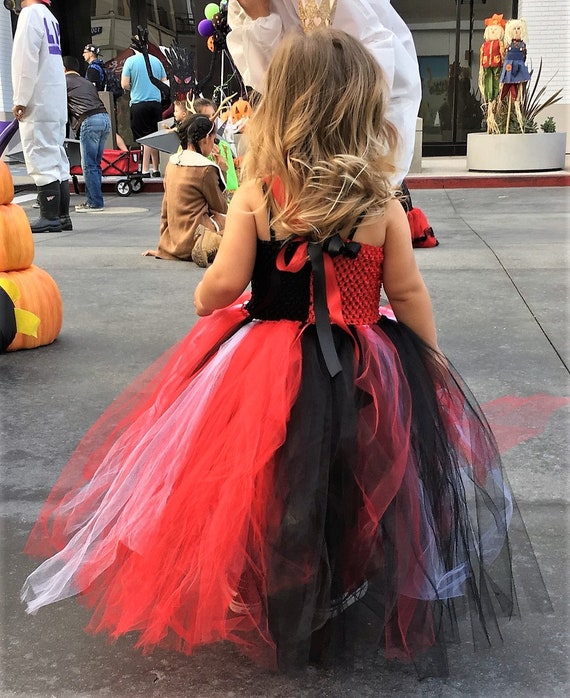 DIY Minnie Mouse Costume - The Southern Halloween Queen