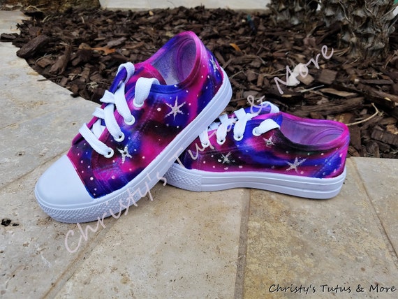 galaxy tennis shoes