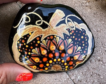 Halloween Painted Rock, Fall Painting, Halloween decor, Fall Pumpkin, Pumpkin mandala, paper weight, plant decor, thanksgiving painting