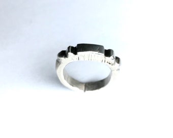 Sculpted Sterling Silver  Ring - African Tribal Totem Style - Oxidized-Dark Version - 5mm Thick - 5mm Thick - 12.9gr.