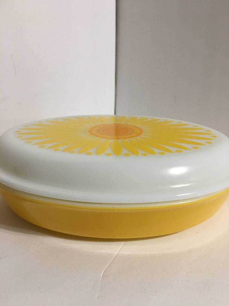 Vintage Pyrex Sunflower Divided Baking Dish Etsy Canada