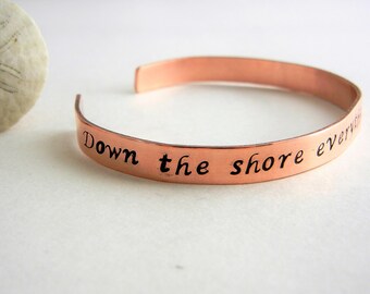 Met de hand gestempeld "Down the shore everything's alright"koperen manchet armband, new jersey, strand, inspiratie, vertrouwen, motiverend, aangepast, ontwerpen