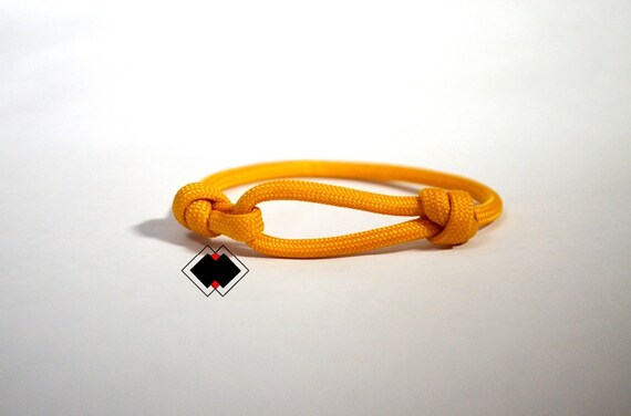 Venom Mad Max Friendship simple loop bracelet - 550 paracord bracelet - gold - handmade in USA
