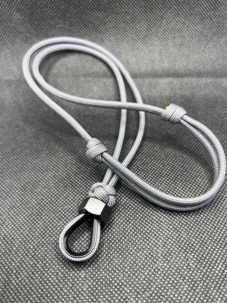Braccialetto Paracord intrecciato fatto a mano con