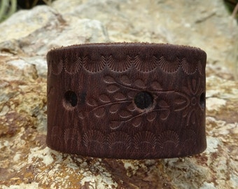 brown leather cuff/upcycled flower cuff bracelet/womans bracelet/leather cuff/stamped cuff/boho hippie cuff/upcycled leather bracelet/C147
