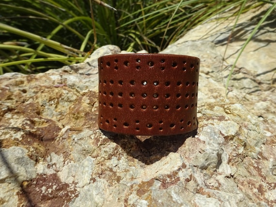 Up Cycled  Gold-Tone Brown Leather Pattern Cuff Bracelet - Women Accessories Brown Leather Cuff/upcycled Leather Cuff/found Metal  main image 4