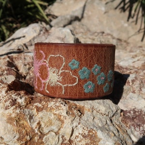 embroidered flower cuff/upcycled leather cuff/bracelet/leather cuff/womans/girl bracelet/floral cuff/leather jewelry/sewn cuff/boho cuff/C41