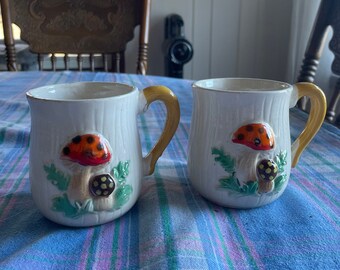 Vintage 1970s Merry Mushroom Dupe Mugs Set of 2 Brown, Orange, and Green