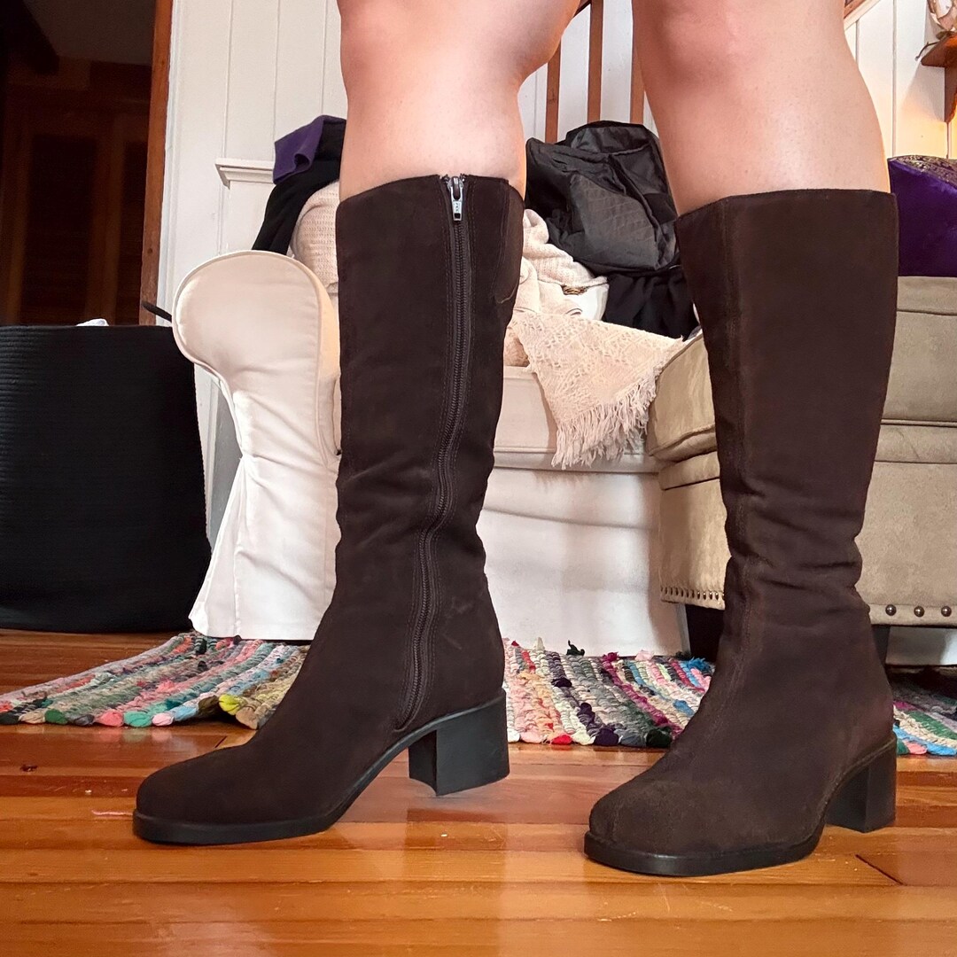 Vintage LORD & TAYLOR Black Suede Boots